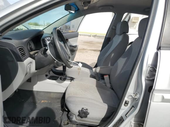 ✅ 2009 Hyundai Accent Auto GLS • VIN: KMHCN46C09U310271 • Lot: 51095345. Listed on Copart with 135,800 mi. Free auction sales archive from the USA and detailed vehicle history report at DreamBid. Image 7.