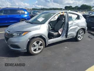 ✅ 2019 Honda HR-V LX • VIN: 3CZRU5H35KG700743 • Lot: 43484756. Wystawiony na IAAI z przebiegiem 55 900 mil. Bezpłatny archiwum sprzedaży aukcyjnych z USA i szczegółowy raport historii pojazdu na DreamBid. Zdjęcie 2.
