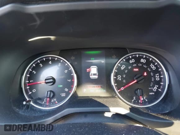 ✅ 2022 Toyota RAV4 XLE • VIN: 2T3W1RFV3NC196552 • Lot: 43136826. Wystawiony na IAAI z przebiegiem 26 833 mil. Bezpłatny archiwum sprzedaży aukcyjnych z USA i szczegółowy raport historii pojazdu na DreamBid. Zdjęcie 7.