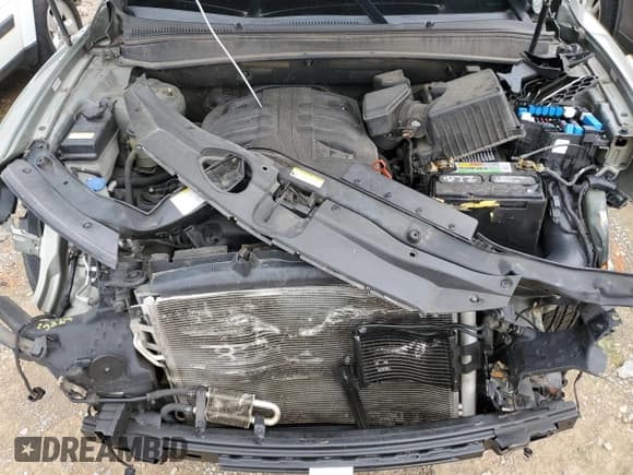 ✅ 2009 Hyundai Santa Fe Limited • VIN: 5NMSH13E29H304085 • Lot: 73236344. Listed on Copart with 144,072 mi. Free auction sales archive from the USA and detailed vehicle history report at DreamBid. Image 13.