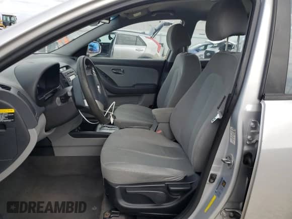 2010 Hyundai Elantra GLS z VIN KMHDU4AD1AU863037, wystawiony jako Copart lot #73328644 z przebiegiem 219 600 mil mil oraz Szkoda całkowita • Salvage title. Historia ofert i sprzedaży dostępna na DreamBid. Obrazek 7.