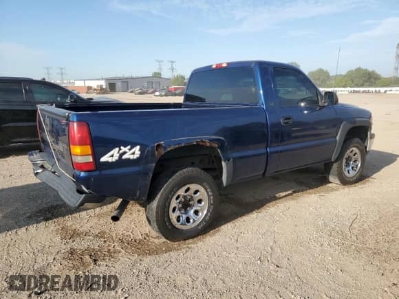 2002 Chevrolet Silverado 1500 LS with VIN 1GCEK14T72Z232488, listed as a Copart auction lot 72065155 with 193,997 mi miles and Salvage title. Bid and sale history available at DreamBid. Image 3.