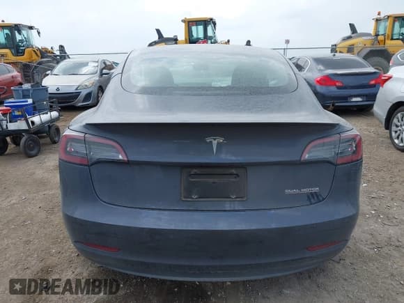 ✅ 2023 Tesla Model 3 Performance • VIN: 5YJ3E1EC1PF678145 • Lot: 42162597. Wystawiony na IAAI z przebiegiem 18 134 mil. Bezpłatny archiwum sprzedaży aukcyjnych z USA i szczegółowy raport historii pojazdu na DreamBid. Zdjęcie 16.