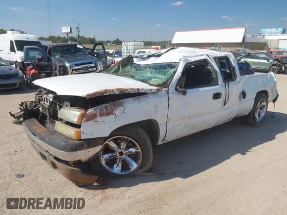 ✅ 2005 Chevrolet Silverado 1500 LS • VIN: 1GCEC19Z35Z286854 • Лот: 43374287. Опубликован ранее на IAAI с пробегом Не указан. Бесплатный доступ к архиву аукционных продаж из США и подробный отчёт об истории автомобиля на DreamBid. Изображение 2.