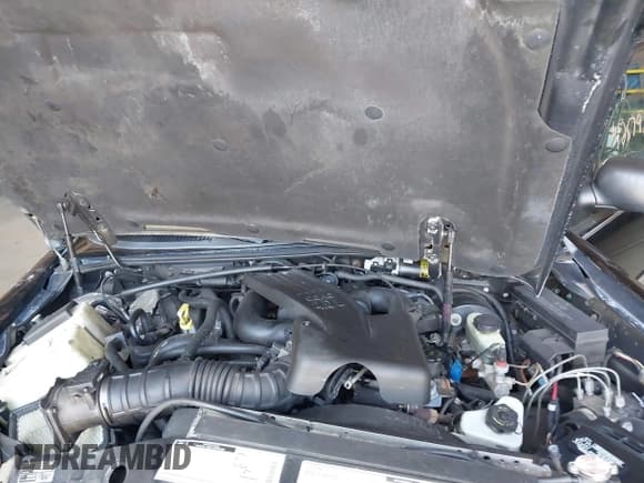 ✅ 1998 Ford Explorer XL • VIN: 1FMZU34E4WUA63571 • Lot: 42579244. Wystawiony na IAAI z przebiegiem 205 715 mil. Bezpłatny archiwum sprzedaży aukcyjnych z USA i szczegółowy raport historii pojazdu na DreamBid. Zdjęcie 10.