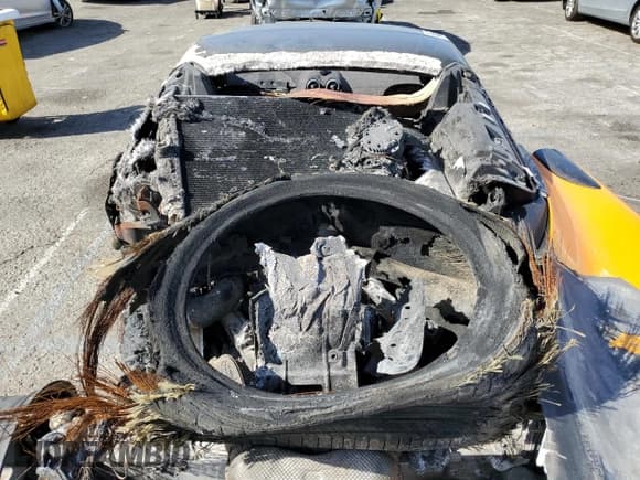 ✅ 2019 McLaren 570S • VIN: SBM13FAA4KW007983 • Lot: 64694102. Wystawiony na Copart z przebiegiem Nie podano. Bezpłatny archiwum sprzedaży aukcyjnych z USA i szczegółowy raport historii pojazdu na DreamBid. Zdjęcie 6.