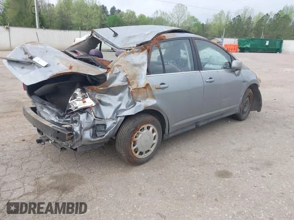 ✅ 2008 Nissan Versa S • VIN: 3N1BC11E78L431839 • Lot: 41956377. Listed on IAAI with 121,071 mi. Free auction sales archive from the USA and detailed vehicle history report at DreamBid. Image 4.