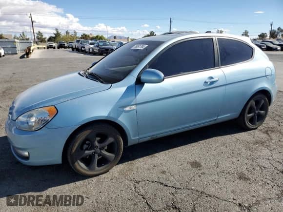 ✅ 2009 Hyundai Accent Auto SE • VIN: KMHCN36C69U128939 • Lot: 76061794. Wystawiony na Copart z przebiegiem 85 695 mil mil. Skorzystaj z bezpłatnego archiwum sprzedaży aukcyjnych z USA i zobacz szczegółowy raport historii pojazdu na DreamBid. Zdjęcie 1.