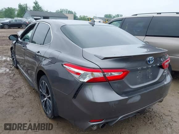 2020 Toyota Camry Hybrid SE z VIN 4T1J31AK2LU542677, wystawiony jako IAAI lot #42449548 z przebiegiem Nie podano mil oraz . Historia ofert i sprzedaży dostępna na DreamBid. Obrazek 3.