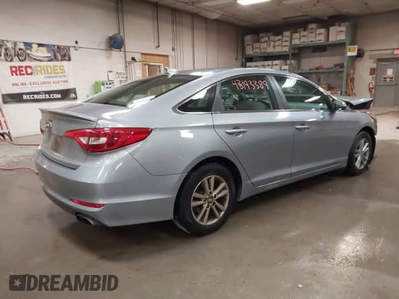 ✅ 2015 Hyundai Sonata SE • VIN: 5NPE24AFXFH211566 • Lot: 43193389. Listed on IAAI with 113,185 mi. Free auction sales archive from the USA and detailed vehicle history report at DreamBid. Image 4.