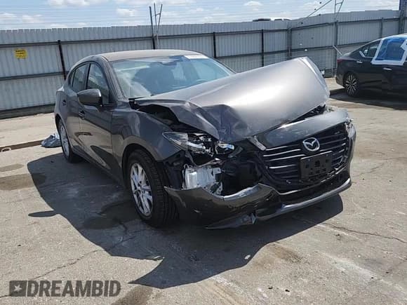 ✅ 2018 Mazda 3 Sport • VIN: 3MZBN1K77JM196119 • Lot: 71933135. Wystawiony na Copart z przebiegiem 57 226 mil. Bezpłatny archiwum sprzedaży aukcyjnych z USA i szczegółowy raport historii pojazdu na DreamBid. Zdjęcie 13.