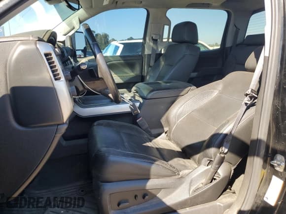 ✅ 2018 Chevrolet Silverado 1500 LTZ • VIN: 3GCUKSEC9JG118927 • Lot: 86516155. Wystawiony na Copart z przebiegiem 190 948 mil. Bezpłatny archiwum sprzedaży aukcyjnych z USA i szczegółowy raport historii pojazdu na DreamBid. Zdjęcie 7.