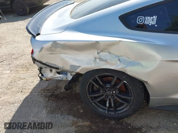 ✅ 2017 Ford Mustang EcoBoost Premium • VIN: 1FA6P8TH8H5255909 • Lot: 42290005. Listed on IAAI with 110,923 mi. Free auction sales archive from the USA and detailed vehicle history report at DreamBid. Image 17.