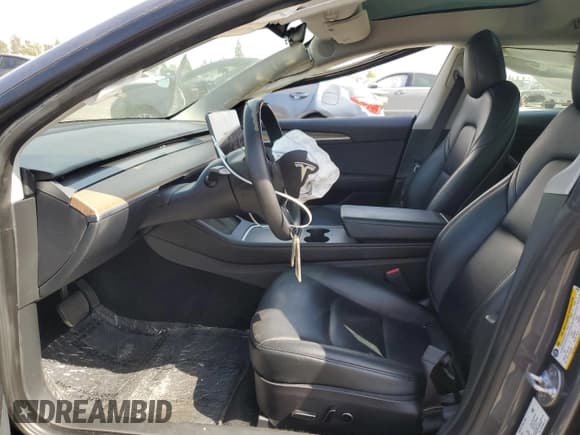 ✅ 2023 Tesla Model 3 • VIN: 5YJ3E1EA7PF458569 • Lot: 69607545. Wystawiony na Copart z przebiegiem Nie podano. Bezpłatny archiwum sprzedaży aukcyjnych z USA i szczegółowy raport historii pojazdu na DreamBid. Zdjęcie 7.