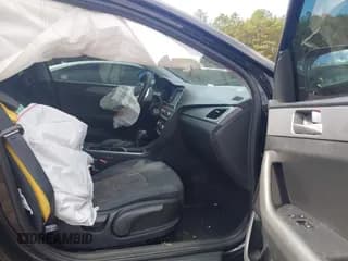 ✅ 2019 Hyundai Sonata SE • VIN: 5NPE24AF5KH754477 • Лот: 43312658. Опубликован ранее на IAAI с пробегом 145 504 миль. Бесплатный доступ к архиву аукционных продаж из США и подробный отчёт об истории автомобиля на DreamBid. Изображение 5.