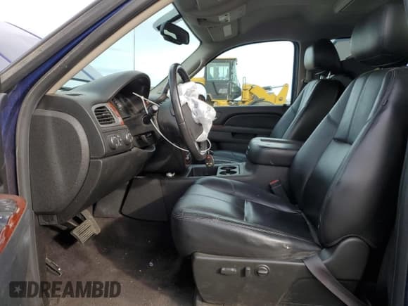 ✅ 2010 Chevrolet Silverado 1500 LTZ • VIN: 3GCRKTE32AG231159 • Lot: 74607184. Listed on Copart with 118,099 mi. Free auction sales archive from the USA and detailed vehicle history report at DreamBid. Image 7.