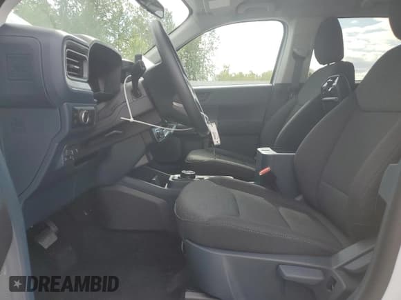 ✅ 2025 Ford Maverick XL • VIN: 3FTTW8B3XSRA43927 • Lot: 61800165. Wystawiony na Copart z przebiegiem 704 mil. Bezpłatny archiwum sprzedaży aukcyjnych z USA i szczegółowy raport historii pojazdu na DreamBid. Zdjęcie 7.