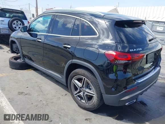 ✅ 2023 Mercedes-Benz GLA 250 • VIN: W1N4N4HB7PJ523769 • Лот: 41912889. Опубликован ранее на IAAI с пробегом 15 001 миль. Бесплатный доступ к архиву аукционных продаж из США и подробный отчёт об истории автомобиля на DreamBid. Изображение 3.