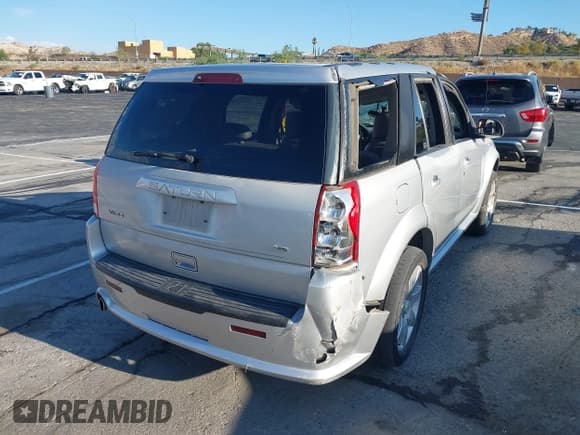 ✅ 2004 Saturn VUE V6 • VIN: 5GZCZ53464S876904 • Lot: 43222788. Wystawiony na IAAI z przebiegiem 243 858 mil. Bezpłatny archiwum sprzedaży aukcyjnych z USA i szczegółowy raport historii pojazdu na DreamBid. Zdjęcie 4.