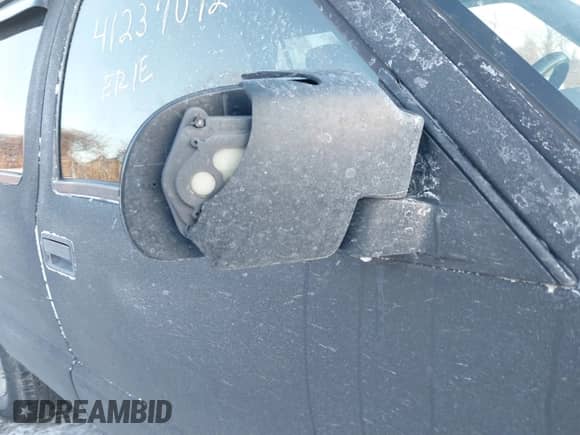 2001 Chevrolet Blazer LT z VIN 1GNDT13W812169484, wystawiony jako IAAI lot #41237092 z przebiegiem 200 950 mil mil oraz . Historia ofert i sprzedaży dostępna na DreamBid. Obrazek 13.