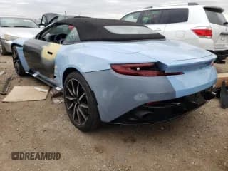✅ 2019 Aston Martin DB11 • VIN: SCFRMFCW3KGM05215 • Lot: 63806262. Wystawiony na Copart z przebiegiem 10 418 mil. Bezpłatny archiwum sprzedaży aukcyjnych z USA i szczegółowy raport historii pojazdu na DreamBid. Zdjęcie 3.