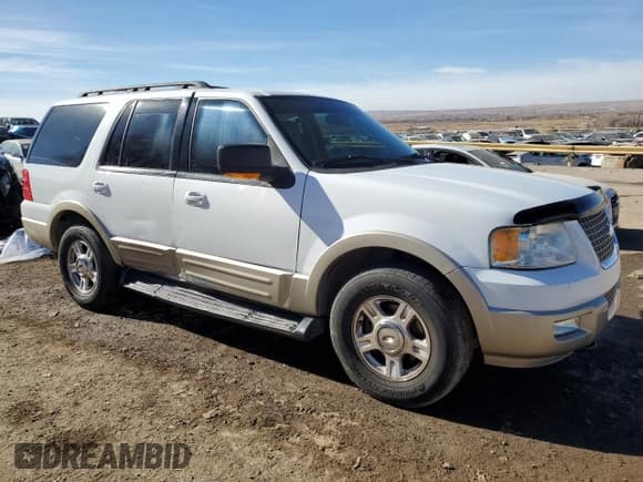 ✅ 2005 Ford Expedition Eddie Bauer • VIN: 1FMFU18555LA20430 • Lot: 86608764. Listed on Copart with 180,340 mi. Free auction sales archive from the USA and detailed vehicle history report at DreamBid. Image 4.