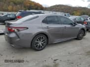 ✅ 2022 Toyota Camry SE • VIN: 4T1G11AK5NU635941 • Lot: 91058075. Wystawiony na Copart z przebiegiem 43 414 mil. Bezpłatny archiwum sprzedaży aukcyjnych z USA i szczegółowy raport historii pojazdu na DreamBid. Zdjęcie 3.