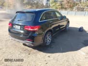 ✅ 2018 Mercedes-Benz GLC 300 • VIN: WDC0G4JBXJV063639 • Lot: 43698786. Wystawiony na IAAI z przebiegiem 35 885 mil. Bezpłatny archiwum sprzedaży aukcyjnych z USA i szczegółowy raport historii pojazdu na DreamBid. Zdjęcie 4.
