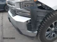 ✅ 2020 Chevrolet Silverado 1500 LT • VIN: 3GCPWCED9LG158962 • Lot: 43642484. Wystawiony na IAAI z przebiegiem 81 060 mil. Bezpłatny archiwum sprzedaży aukcyjnych z USA i szczegółowy raport historii pojazdu na DreamBid. Zdjęcie 6.