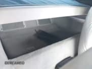 ✅ 1994 Chevrolet Corvette • VIN: 1G1YY32P7R5111029 • Lot: 43100047. Wystawiony na IAAI z przebiegiem 41 727 mil. Bezpłatny archiwum sprzedaży aukcyjnych z USA i szczegółowy raport historii pojazdu na DreamBid. Zdjęcie 8.