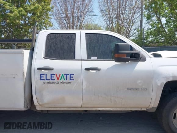 ✅ 2019 Chevrolet Silverado 2500HD Work Truck • VIN: 2GB2CREG8K1216202 • Lot: 41853896. Listed on IAAI with 83,714 mi. Free auction sales archive from the USA and detailed vehicle history report at DreamBid. Image 13.
