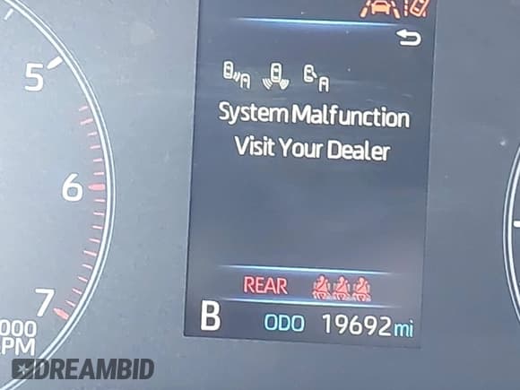 ✅ 2025 Toyota Corolla Hybrid LE • VIN: JTDBCMFE6S3080335 • Lot: 43485944. Wystawiony na IAAI z przebiegiem 19 692 mil. Bezpłatny archiwum sprzedaży aukcyjnych z USA i szczegółowy raport historii pojazdu na DreamBid. Zdjęcie 16.