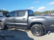 ✅ 2022 Toyota Tacoma SR5 • VIN: 3TMAZ5CN1NM189289 • Лот: 43320621. Опубликован ранее на IAAI с пробегом 59 153 миль. Бесплатный доступ к архиву аукционных продаж из США и подробный отчёт об истории автомобиля на DreamBid. Изображение 14.