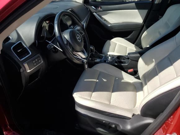 ✅ 2016 Mazda CX-5 Grand Touring • VIN: JM3KE4DY2G0676811 • Lot: 85204805. Wystawiony na Copart z przebiegiem 116 610 mil. Bezpłatny archiwum sprzedaży aukcyjnych z USA i szczegółowy raport historii pojazdu na DreamBid. Zdjęcie 7.