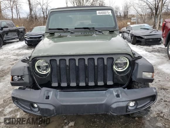 ✅ 2020 Jeep Wrangler Sport S • VIN: 1C4GJXAG8LW285550 • Lot: 46400075. Wystawiony na Copart z przebiegiem 24 388 mil. Bezpłatny archiwum sprzedaży aukcyjnych z USA i szczegółowy raport historii pojazdu na DreamBid. Zdjęcie 5.