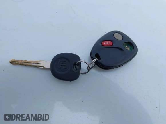 ✅ 2005 Chevrolet Equinox LS • VIN: 2CNDL13F456184822 • Лот: 41773966. Опубликован ранее на IAAI с пробегом 175 920 миль. Бесплатный доступ к архиву аукционных продаж из США и подробный отчёт об истории автомобиля на DreamBid. Изображение 11.