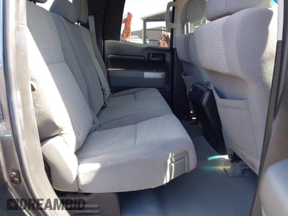 ✅ 2008 Toyota Tundra • VIN: 5TFRT541X8X019883 • Lot: 42208391. Wystawiony na IAAI z przebiegiem 78 679 mil. Bezpłatny archiwum sprzedaży aukcyjnych z USA i szczegółowy raport historii pojazdu na DreamBid. Zdjęcie 8.