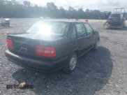 ✅ 1999 Volvo S70 • VIN: YV1LS55A8X2613644 • Лот: 42435557. Опубликован ранее на IAAI с пробегом 274 781 миль. Бесплатный доступ к архиву аукционных продаж из США и подробный отчёт об истории автомобиля на DreamBid. Изображение 4.