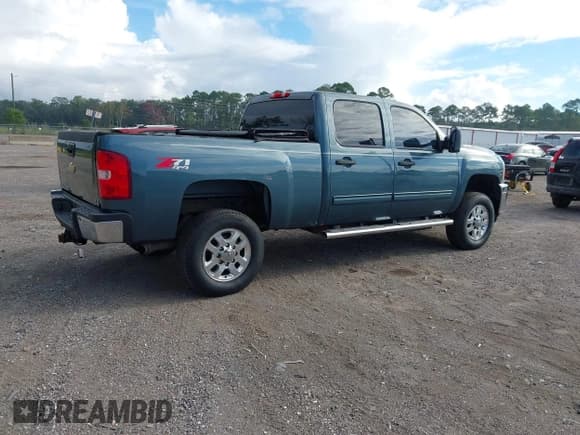 ✅ 2013 Chevrolet Silverado 2500HD LT • VIN: 1GC1KXC88DF143838 • Лот: 43268973. Опубликован ранее на IAAI с пробегом 199 784 миль. Бесплатный доступ к архиву аукционных продаж из США и подробный отчёт об истории автомобиля на DreamBid. Изображение 4.