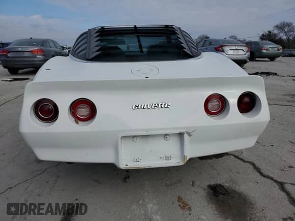 1978 Chevrolet Corvette z VIN 1Z87L8S425311, wystawiony jako Copart lot #41871705 z przebiegiem 71 787 mil mil oraz Szkoda całkowita • Salvage title. Historia ofert i sprzedaży dostępna na DreamBid. Obrazek 6.
