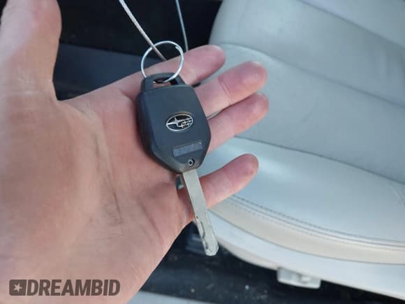 ✅ 2013 Subaru Outback Limited • VIN: 4S4BRCLC6D3315813 • Lot: 43619189. Listed on IAAI with 201,440 mi. Free auction sales archive from the USA and detailed vehicle history report at DreamBid. Image 11.