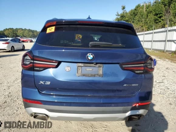 ✅ 2022 BMW X3 xDrive30i • VIN: 5UX53DP03N9K84624 • Lot: 84047545. Wystawiony na Copart z przebiegiem Nie podano. Bezpłatny archiwum sprzedaży aukcyjnych z USA i szczegółowy raport historii pojazdu na DreamBid. Zdjęcie 6.