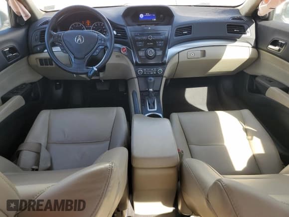 ✅ 2017 Acura ILX • VIN: 19UDE2F32HA016465 • Лот: 91081905. Опубликован ранее на Copart с пробегом 73 532 миль. Бесплатный доступ к архиву аукционных продаж из США и подробный отчёт об истории автомобиля на DreamBid. Изображение 8.