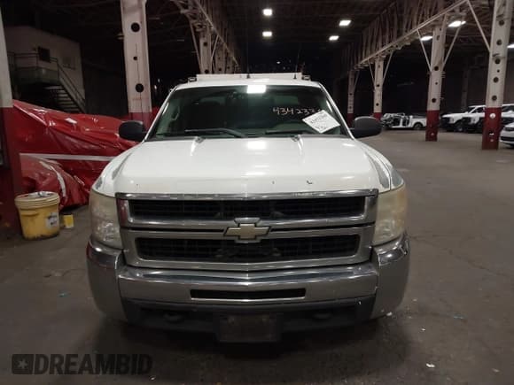 ✅ 2009 Chevrolet Silverado 2500HD Work Truck • VIN: 1GCHK49K19E133164 • Лот: 43423369. Опубликован ранее на IAAI с пробегом 304 182 миль. Бесплатный доступ к архиву аукционных продаж из США и подробный отчёт об истории автомобиля на DreamBid. Изображение 12.