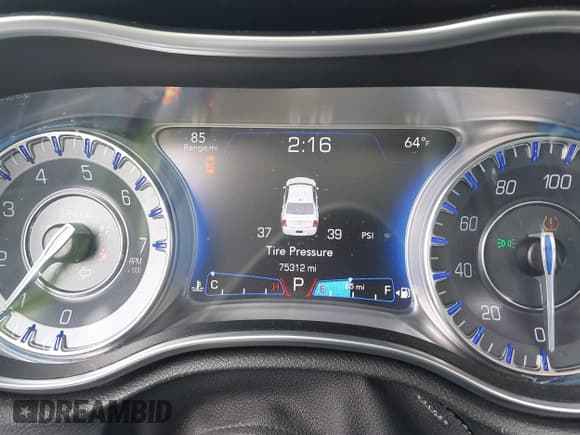 ✅ 2015 Chrysler 300 C • VIN: 2C3CCAEG9FH743507 • Lot: 42074059. Listed on IAAI with 75,312 mi. Free auction sales archive from the USA and detailed vehicle history report at DreamBid. Image 15.