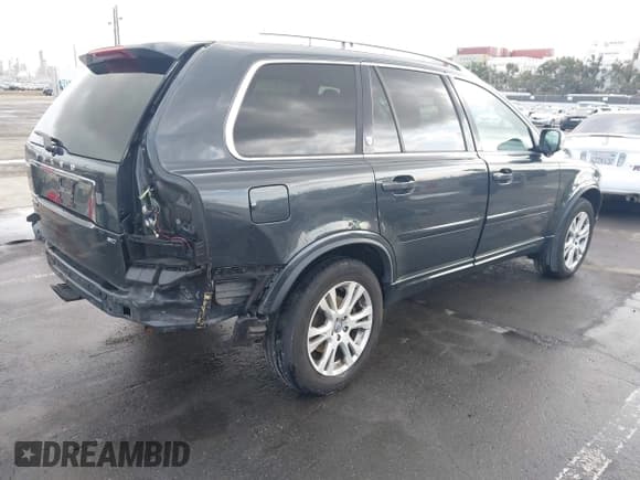 ✅ 2014 Volvo XC90 • VIN: YV4952CZ7E1684316 • Lot: 41901513. Listed on IAAI with 100,266 mi. Free auction sales archive from the USA and detailed vehicle history report at DreamBid. Image 4.