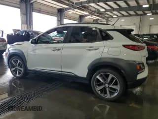 ✅ 2018 Hyundai Kona Limited • VIN: KM8K3CA57JU088787 • Лот: 62690824. Опубликован ранее на Copart с пробегом 52 401 миль. Бесплатный доступ к архиву аукционных продаж из США и подробный отчёт об истории автомобиля на DreamBid. Изображение 2.