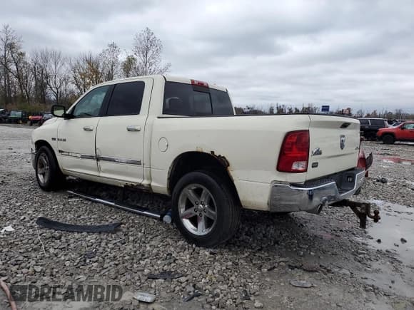 ✅ 2010 Dodge 1500 SLT • VIN: 1D7RV1CT8AS227162 • Lot: 79141064. Wystawiony na Copart z przebiegiem 140 440 mil. Bezpłatny archiwum sprzedaży aukcyjnych z USA i szczegółowy raport historii pojazdu na DreamBid. Zdjęcie 2.