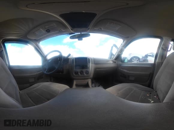 ✅ 2004 Ford Explorer XLT • VIN: 1FMZU73W64ZA17239 • Lot: 41541573. Wystawiony na IAAI z przebiegiem 195 070 mil. Bezpłatny archiwum sprzedaży aukcyjnych z USA i szczegółowy raport historii pojazdu na DreamBid. Zdjęcie 18.