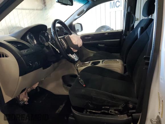 ✅ 2015 Dodge Grand Caravan SXT • VIN: 2C4RDGCG8FR683559 • Lot: 85571445. Listed on Copart with 129,893 mi. Free auction sales archive from the USA and detailed vehicle history report at DreamBid. Image 7.
